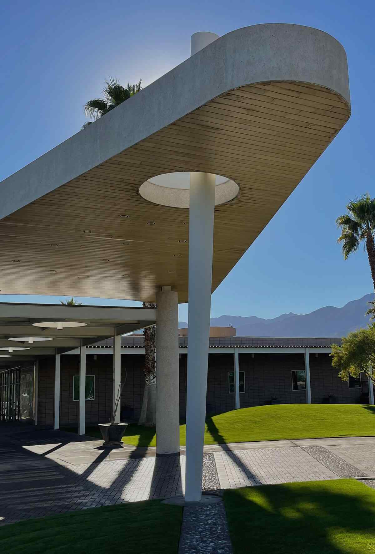 https://seasontostory.com/wp-content/uploads/2022/10/about_image_03.jpg